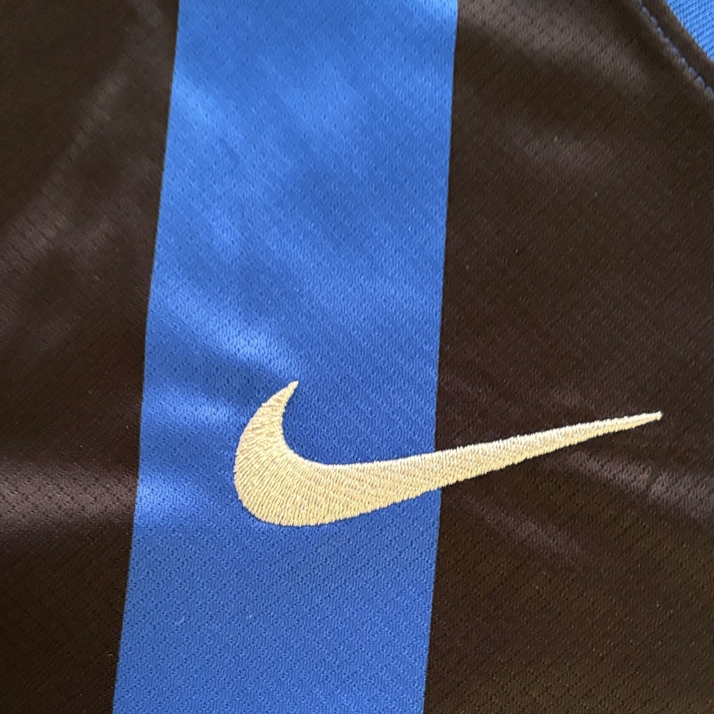 Nike Inter Milan Blue and Black Striped Men's Jersey Lautaro 10 - Picture 3 of 11